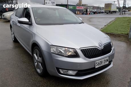 Silver 2013 Skoda Octavia Hatchback 132 Tsi Elegance