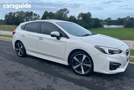 White 2017 Subaru Impreza Hatchback 2.0I-S (Awd)