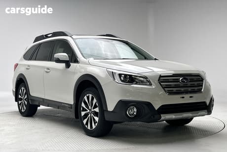 White 2017 Subaru Outback Wagon 2.5I Premium