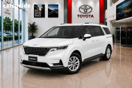 White 2023 Kia Carnival Wagon S