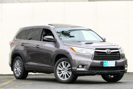 Grey 2014 Toyota Kluger Wagon Grande (4X4)