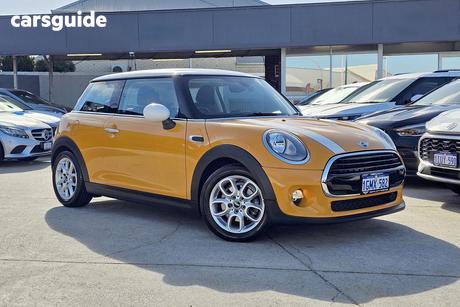 Orange 2018 Mini Cooper Hatchback Cooper