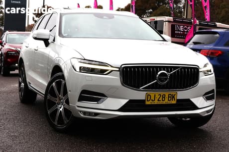 White 2018 Volvo XC60 Wagon T5 Inscription