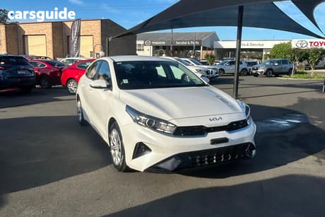 White 2024 Kia Cerato Hatchback S