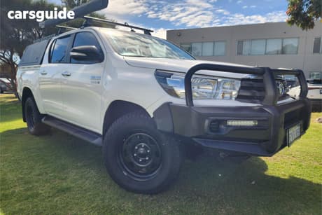 White 2015 Toyota Hilux Dual Cab Utility Sr (4X4)