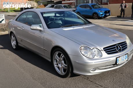 Silver 2004 Mercedes-Benz CLK320 Coupe Avantgarde