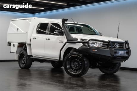 White 2016 Toyota Hilux Dual Cab Chassis Sr (4X4)