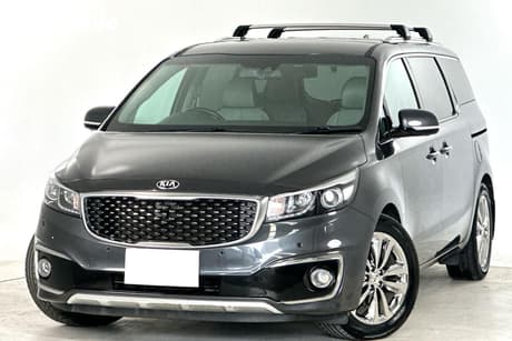 Grey 2017 Kia Carnival Wagon Platinum