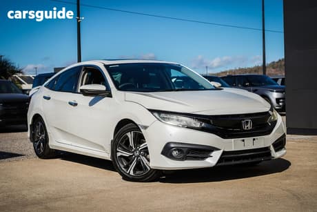 White 2017 Honda Civic Sedan Rs