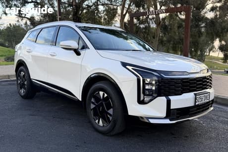 White 2026 Kia Sportage Wagon Hev S (Fwd)
