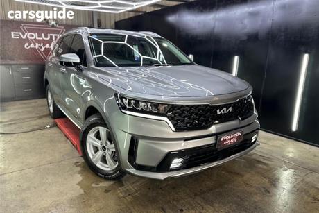 Grey 2023 Kia Sorento Wagon S 7 Seat