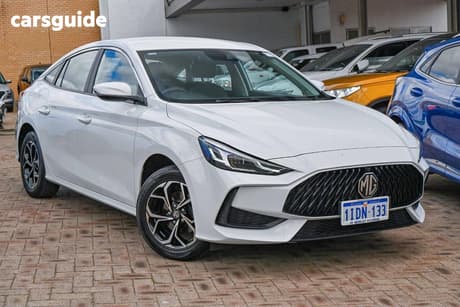 White 2024 MG MG5 Sedan Vibe
