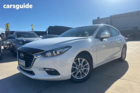 White 2016 Mazda 3 Hatchback Touring
