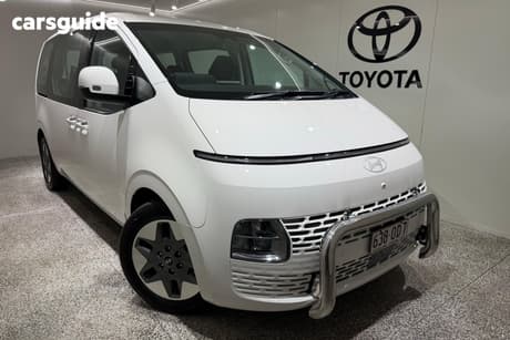 White 2025 Hyundai Staria Wagon