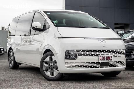 White 2022 Hyundai Staria Wagon