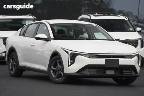 White 2025 Kia K4 Sedan S