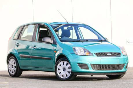 Green 2006 Ford Fiesta Hatchback Lx