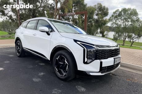 White 2025 Kia Sportage Wagon Sx (Awd)
