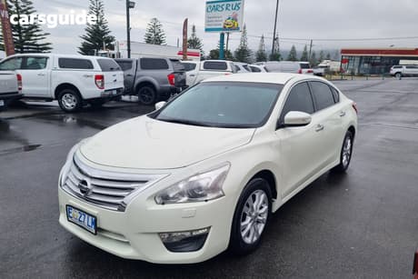 White 2015 Nissan Altima Sedan St