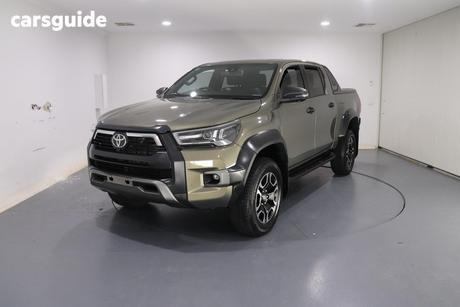 Bronze 2023 Toyota Hilux Double Cab Pick Up Rogue (4X4)