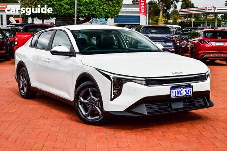 White 2025 Kia K4 Sedan S