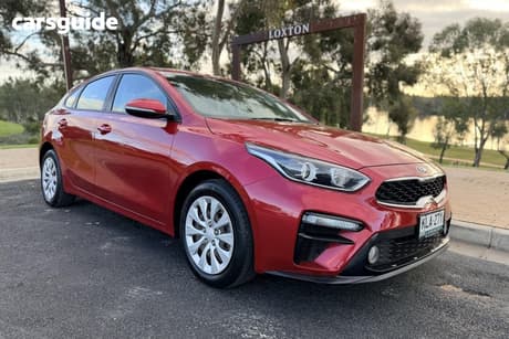 Red 2019 Kia Cerato Hatchback S (Av)
