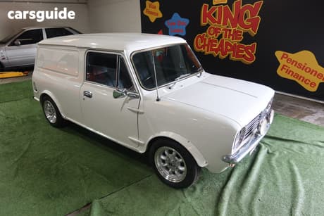 White 1977 Leyland Mini Commercial