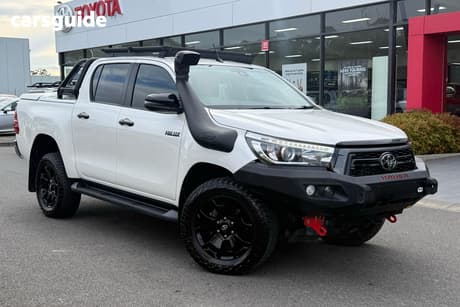 White 2019 Toyota Hilux Double Cab Pick Up Rogue (4X4)