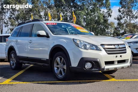 White 2014 Subaru Outback Wagon 2.5I