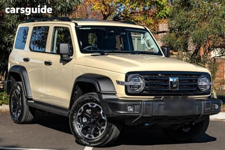 Gold 2026 GWM Tank 300 Wagon Lux Phev