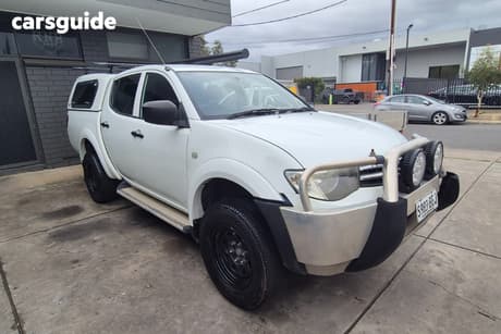 White 2014 Mitsubishi Triton Double Cab Utility Glx (4X4)