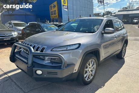 Silver 2018 Jeep Cherokee Wagon Limited (4X4)