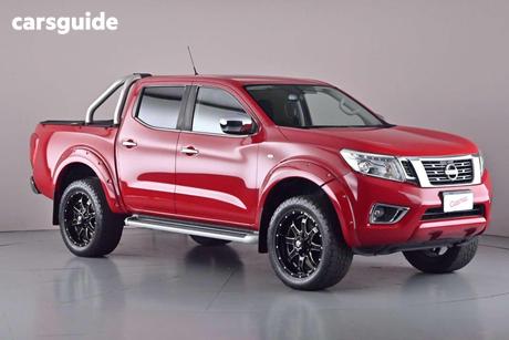Red 2018 Nissan Navara Dual Cab Pick-up St (4X4)