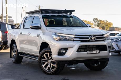 White 2017 Toyota Hilux Dual Cab Utility Sr5 (4X4)
