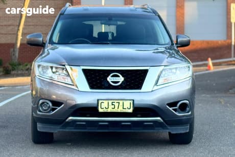 Grey 2016 Nissan Pathfinder Wagon St (4X2)