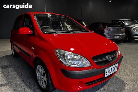 Red 2010 Hyundai Getz Hatchback S