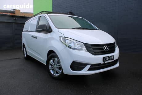 White 2022 LDV G10+ Van Barn Door
