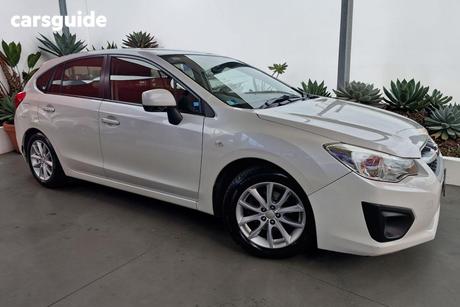 White 2014 Subaru Impreza Hatchback 2.0I (Awd)