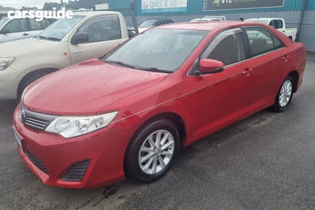 Red 2013 Toyota Camry Sedan Altise