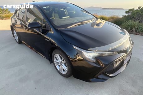 Black 2018 Toyota Corolla Hatchback Ascent Sport (Hybrid)