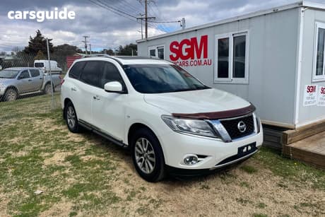 White 2015 Nissan Pathfinder SUV ST-L (4X2) R52 MY15