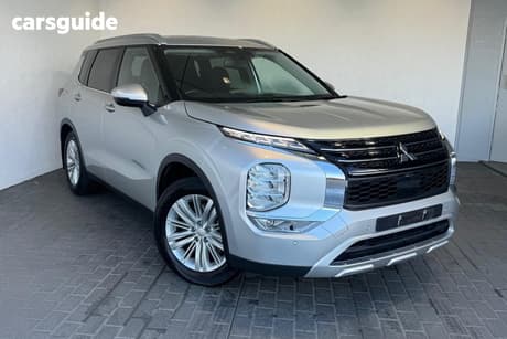 Silver 2023 Mitsubishi Outlander Wagon Ls 7 Seat (Awd)