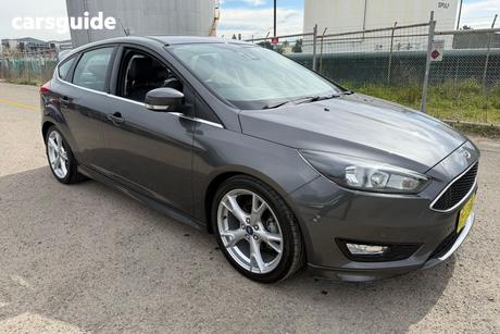 Grey 2016 Ford Focus Hatchback Titanium