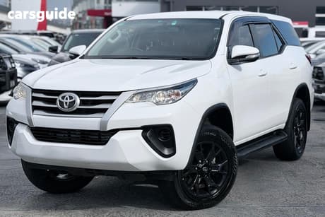 White 2015 Toyota Fortuner Wagon Gx