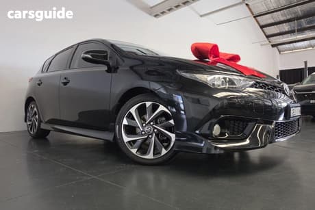 Black 2018 Toyota Corolla Hatchback Sx