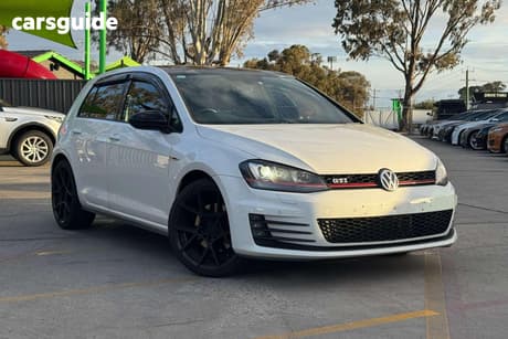 White 2017 Volkswagen Golf Hatchback R