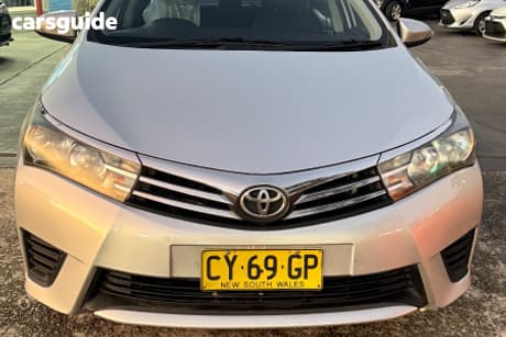 Silver 2016 Toyota Corolla Sedan Ascent