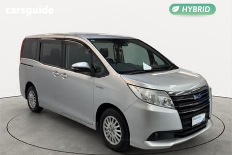 Silver 2016 Toyota Noah OtherCar HYBRID X