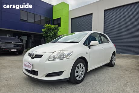 White 2007 Toyota Corolla Hatchback Ascent