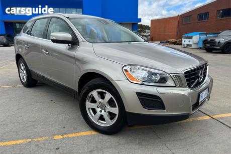 Silver 2011 Volvo XC60 Wagon 3.2
